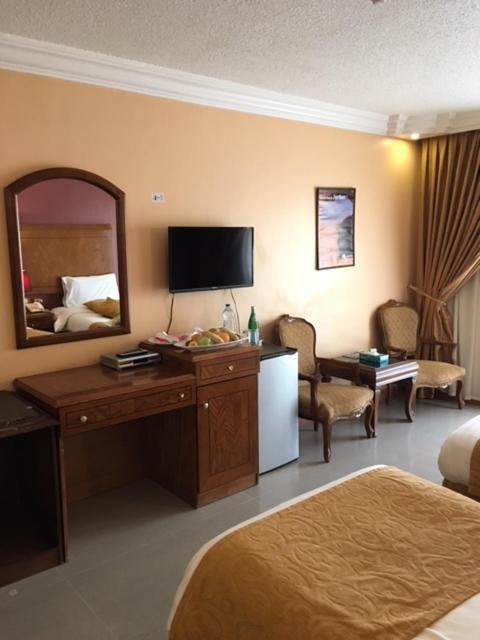 Al Anbat Hotel & Restaurant Wadi Musa Zewnętrze zdjęcie