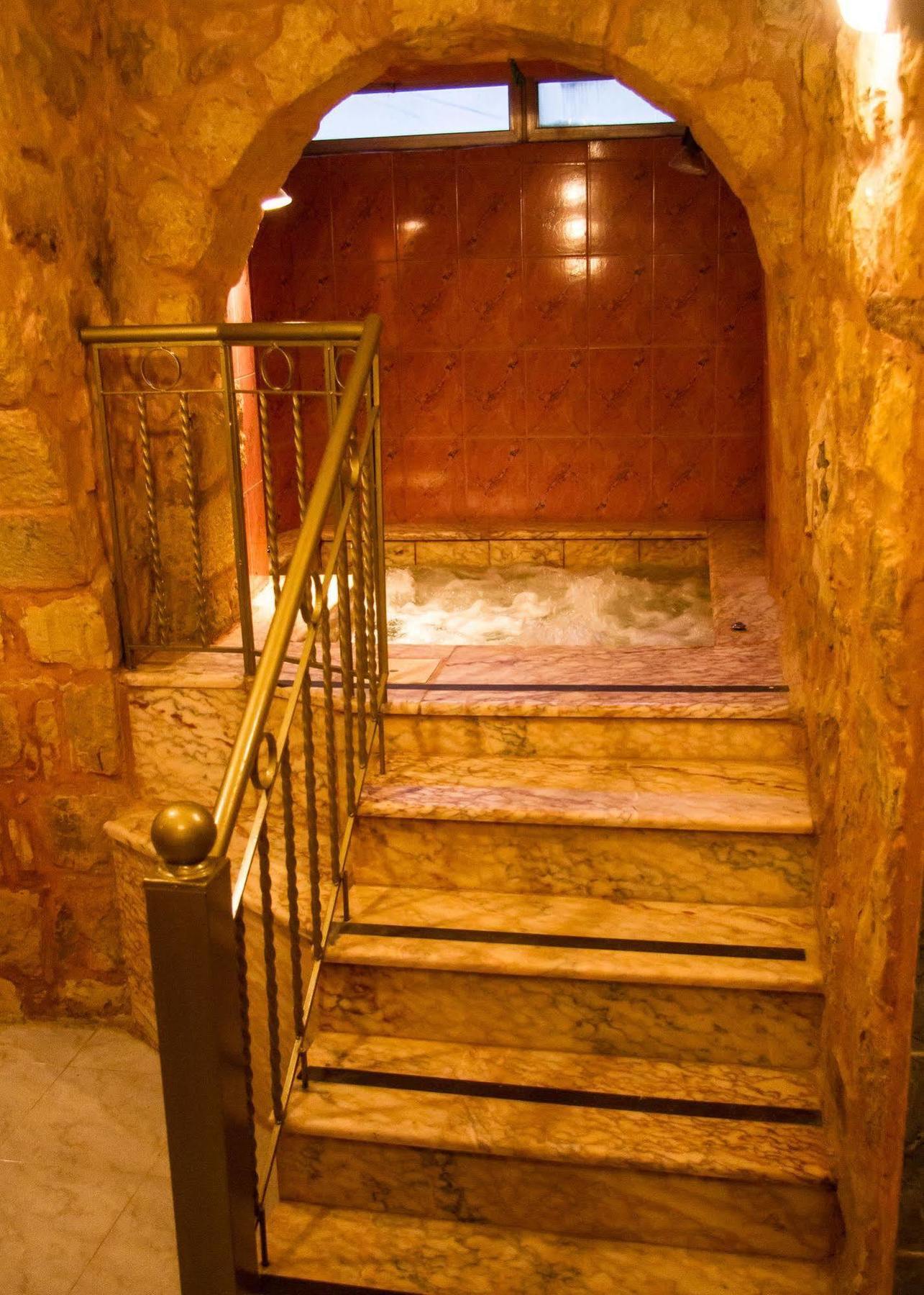 Al Anbat Hotel & Restaurant Wadi Musa Zewnętrze zdjęcie