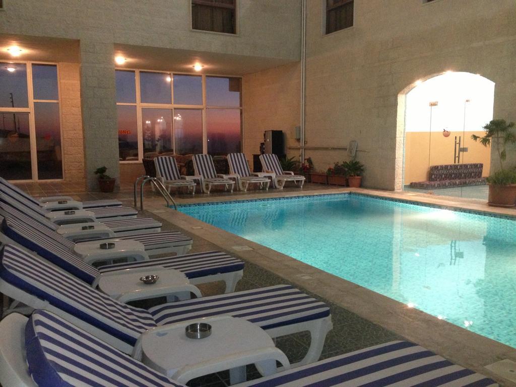 Al Anbat Hotel & Restaurant Wadi Musa Zewnętrze zdjęcie